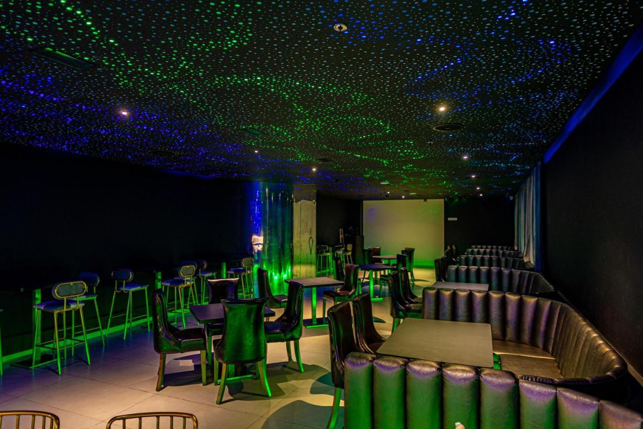 Hotel Enrise By Sayaji Nashik Esterno foto