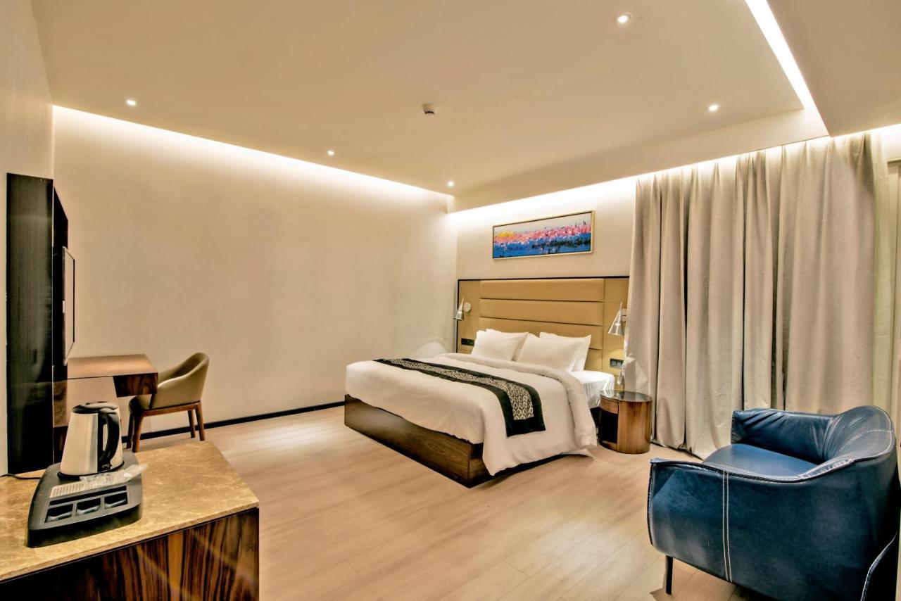 Hotel Enrise By Sayaji Nashik Esterno foto