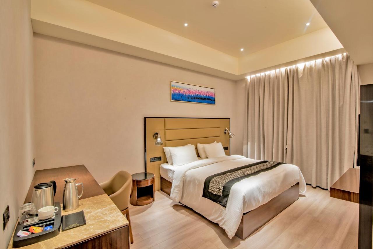 Hotel Enrise By Sayaji Nashik Esterno foto
